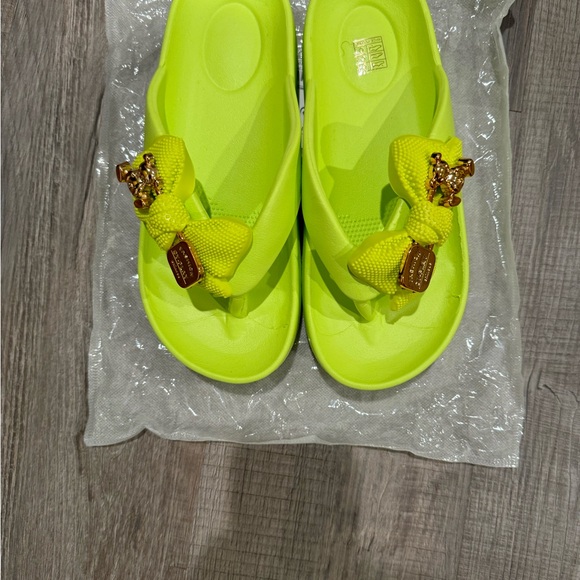 Flip Flops - Picture 5 of 5